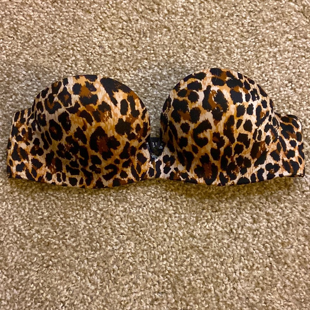 Victoria's Secret Strapless Pushup Leopard Print Bra